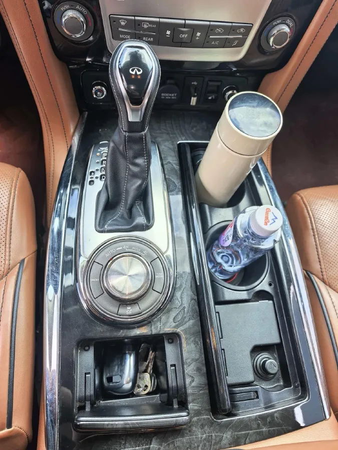 2016 Infiniti QX80 5.6L 398HP V8 7AT,autocango,china used car exporter,china ev exporter,chinese used car exporter,chinese used ev exporter