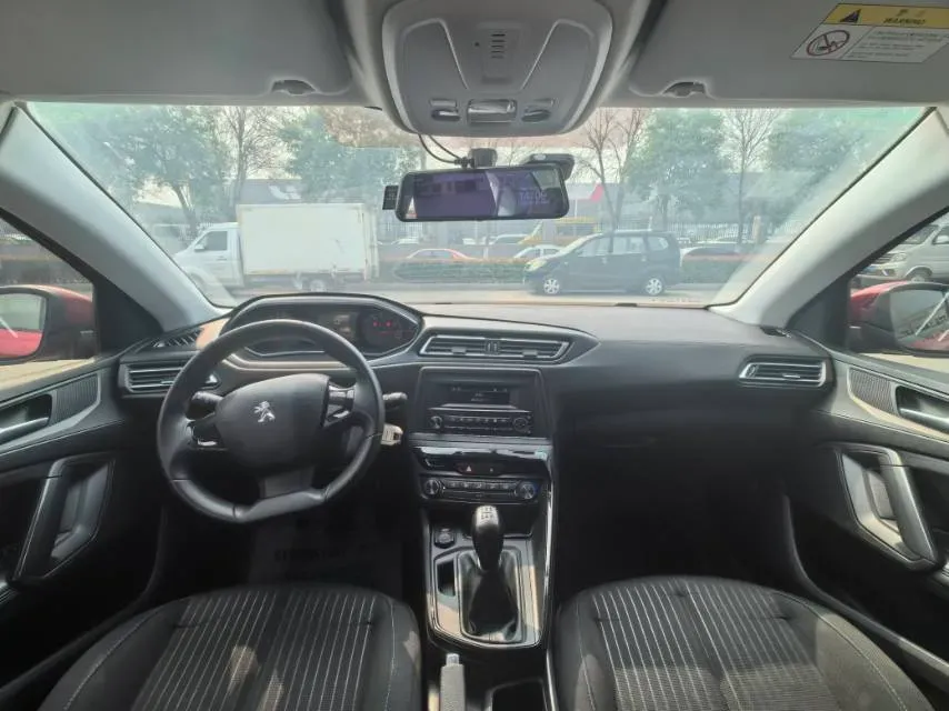 2018 Peugeot 308 1.6L 117HP L4 5MT,autocango,china used car exporter,china ev exporter,chinese used car exporter,chinese used ev exporter