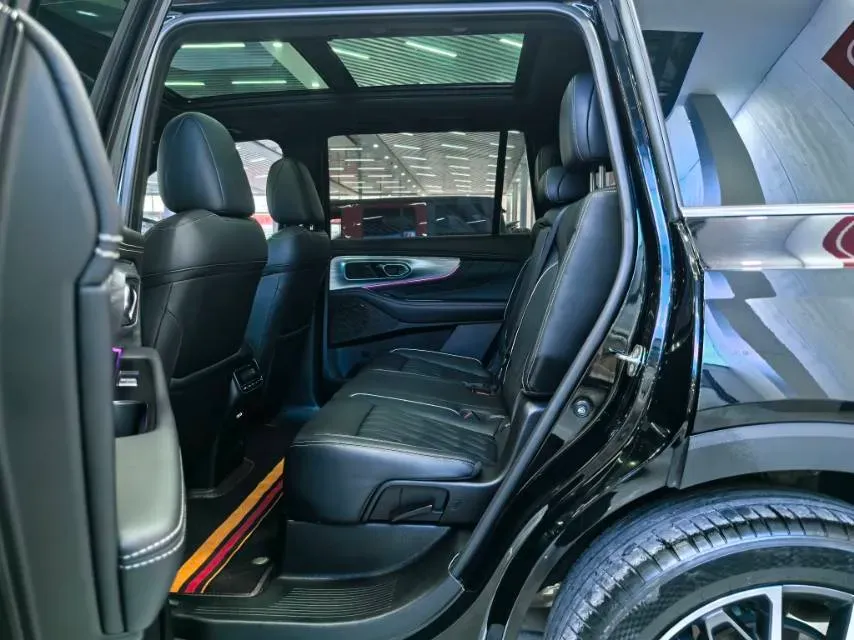 2022 GAC Trumpchi GS8 2.0T 252HP L4 8AT,autocango,china used car exporter,china ev exporter,chinese used car exporter,chinese used ev exporter