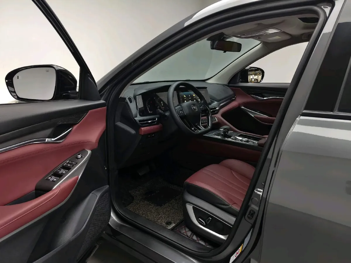 2021 ChangAn CS75 Plus 1.5T 178HP L4 6AT,autocango,china used car exporter,china ev exporter,chinese used car exporter,chinese used ev exporter