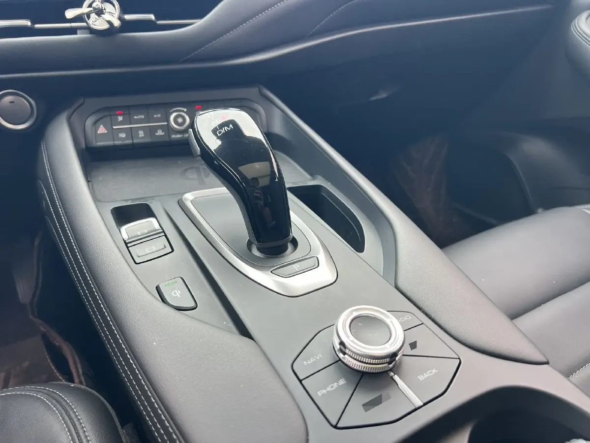 2020 Haval F7 2.0T 224HP L4 7DCT,autocango,china used car exporter,china ev exporter,chinese used car exporter,chinese used ev exporter