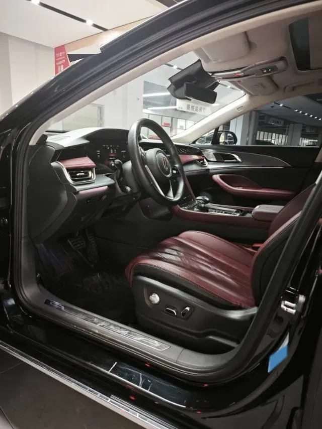 2024 HongQi H5 2.0T 224HP L4 8AT,autocango,china used car exporter,china ev exporter,chinese used car exporter,chinese used ev exporter