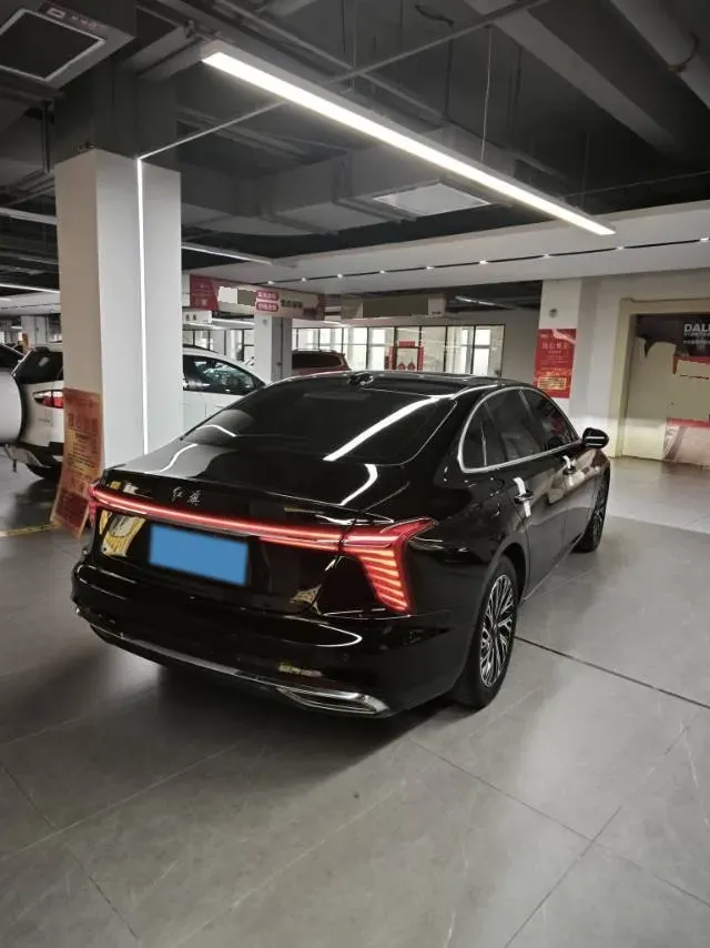 2024 HongQi H5 2.0T 224HP L4 8AT,autocango,china used car exporter,china ev exporter,chinese used car exporter,chinese used ev exporter