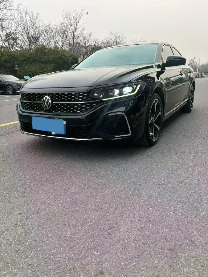 2024 Volkswagen Passat 2.0T 186HP L4 7DCT,autocango,china used car exporter,china ev exporter,chinese used car exporter,chinese used ev exporter