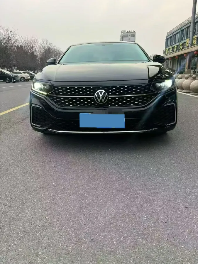 2024 Volkswagen Passat 2.0T 186HP L4 7DCT,autocango,china used car exporter,china ev exporter,chinese used car exporter,chinese used ev exporter