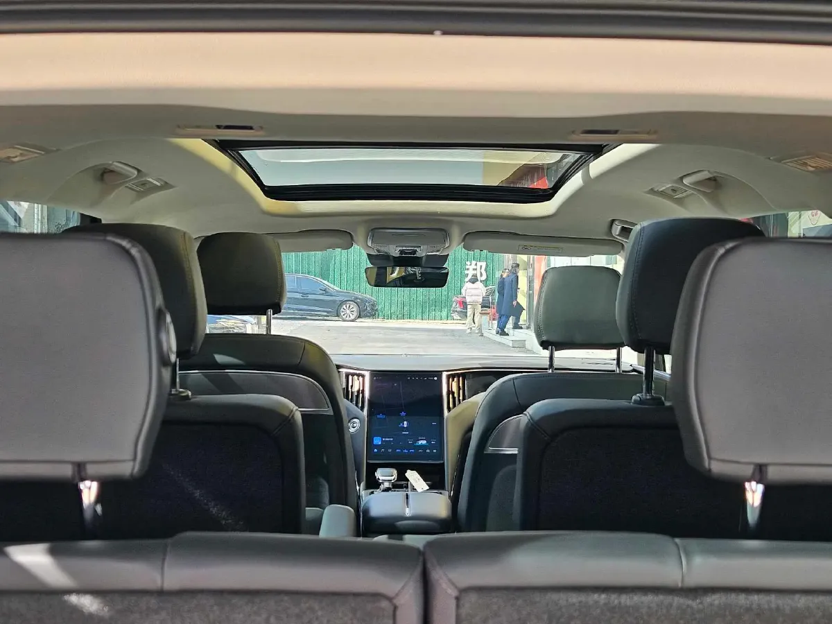 2024 HongQi HS7 2.0T 163HP L4 1DHT PHEV 20.1KWH,autocango,china used car exporter,china ev exporter,chinese used car exporter,chinese used ev exporter