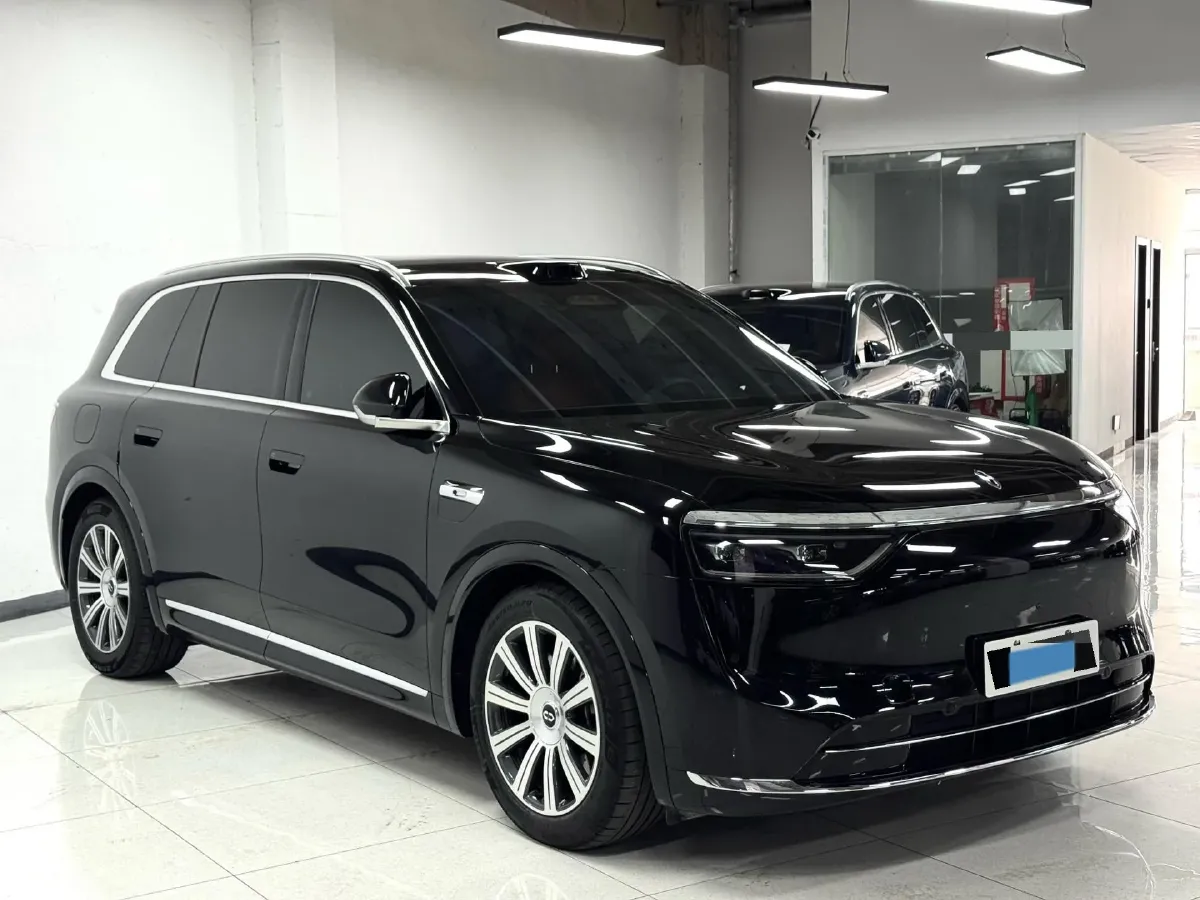 2025 AITO AITO M8 REEV 160HP REEV 53.4KWH,autocango,china used car exporter,china ev exporter,chinese used car exporter,chinese used ev exporter