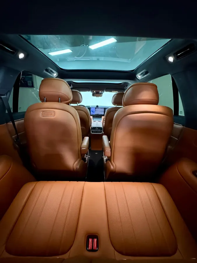 2025 AITO AITO M8 REEV 160HP REEV 53.4KWH,autocango,china used car exporter,china ev exporter,chinese used car exporter,chinese used ev exporter