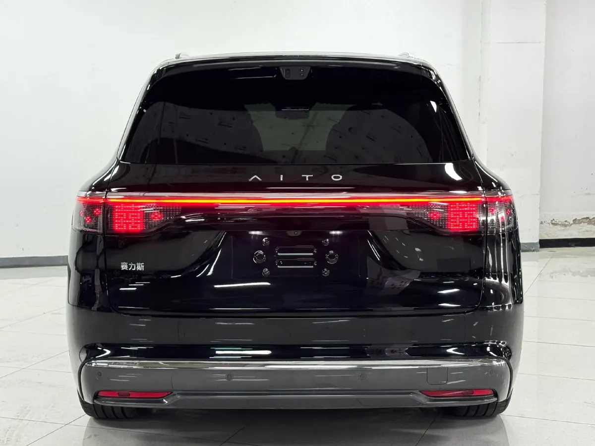 2025 AITO AITO M8 REEV 160HP REEV 53.4KWH,autocango,china used car exporter,china ev exporter,chinese used car exporter,chinese used ev exporter