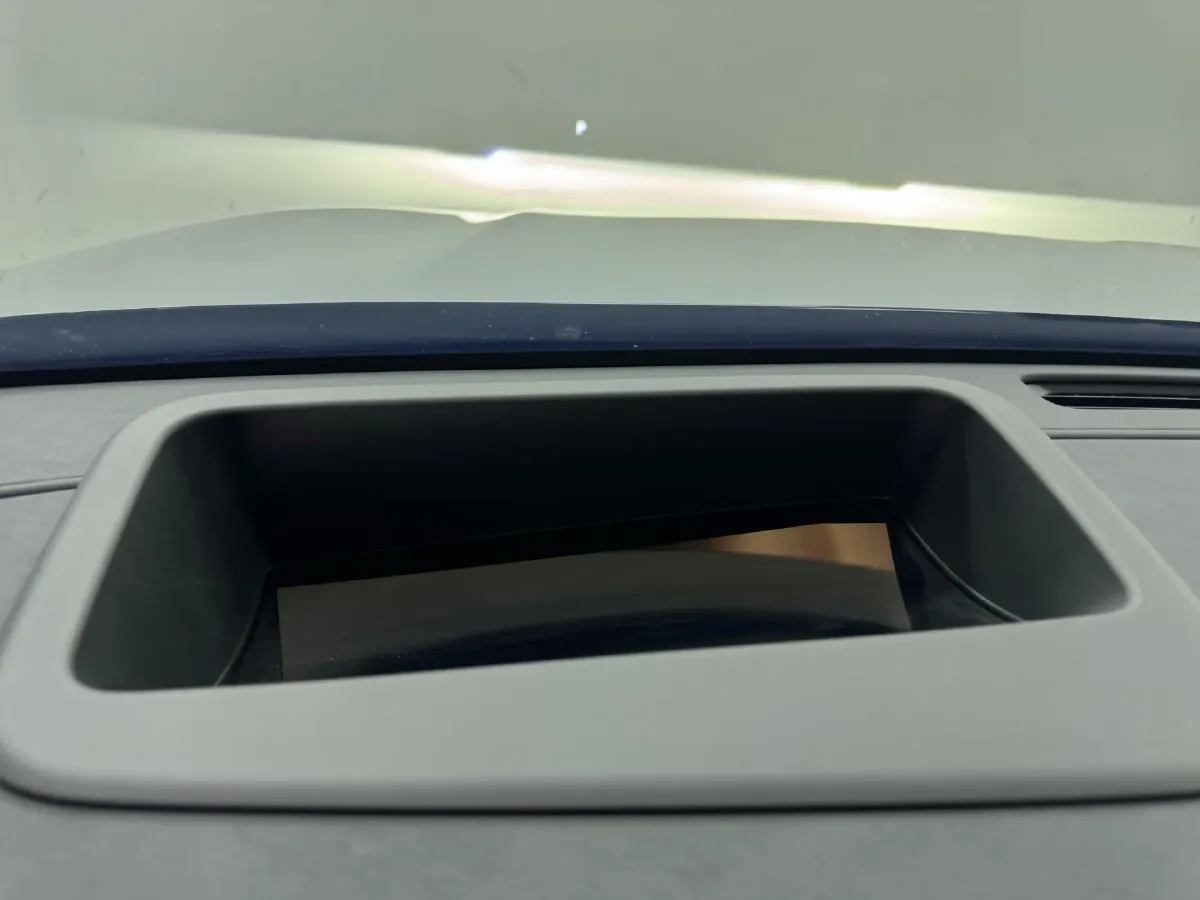 2025 AITO AITO M8 REEV 160HP REEV 53.4KWH,autocango,china used car exporter,china ev exporter,chinese used car exporter,chinese used ev exporter