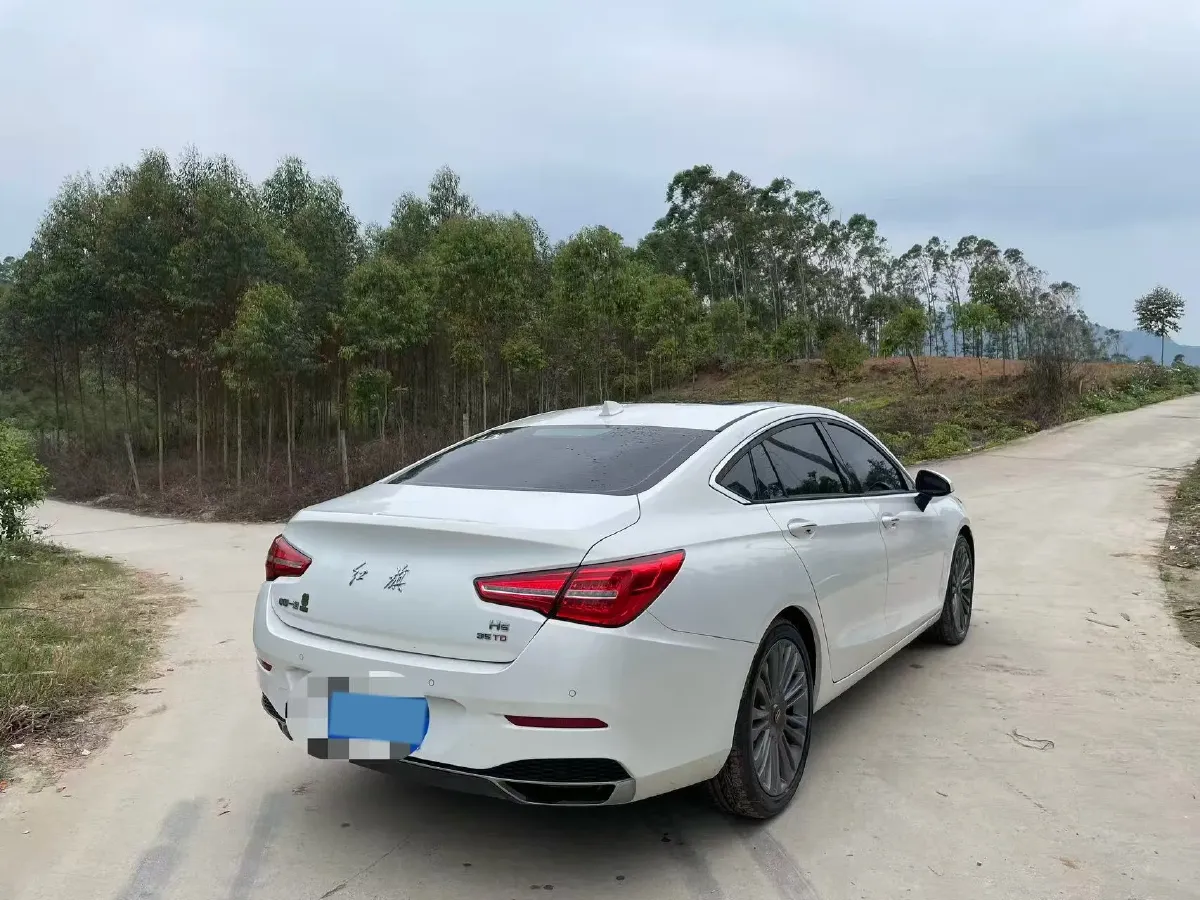 2020 HongQi H5 1.8T 197HP L4 6AT,autocango,china used car exporter,china ev exporter,chinese used car exporter,chinese used ev exporter