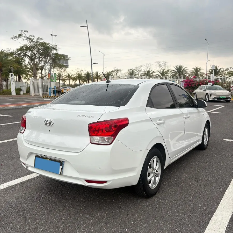 2017 Hyundai Reina 1.4L 95HP L4 4AT,autocango,china used car exporter,china ev exporter,chinese used car exporter,chinese used ev exporter
