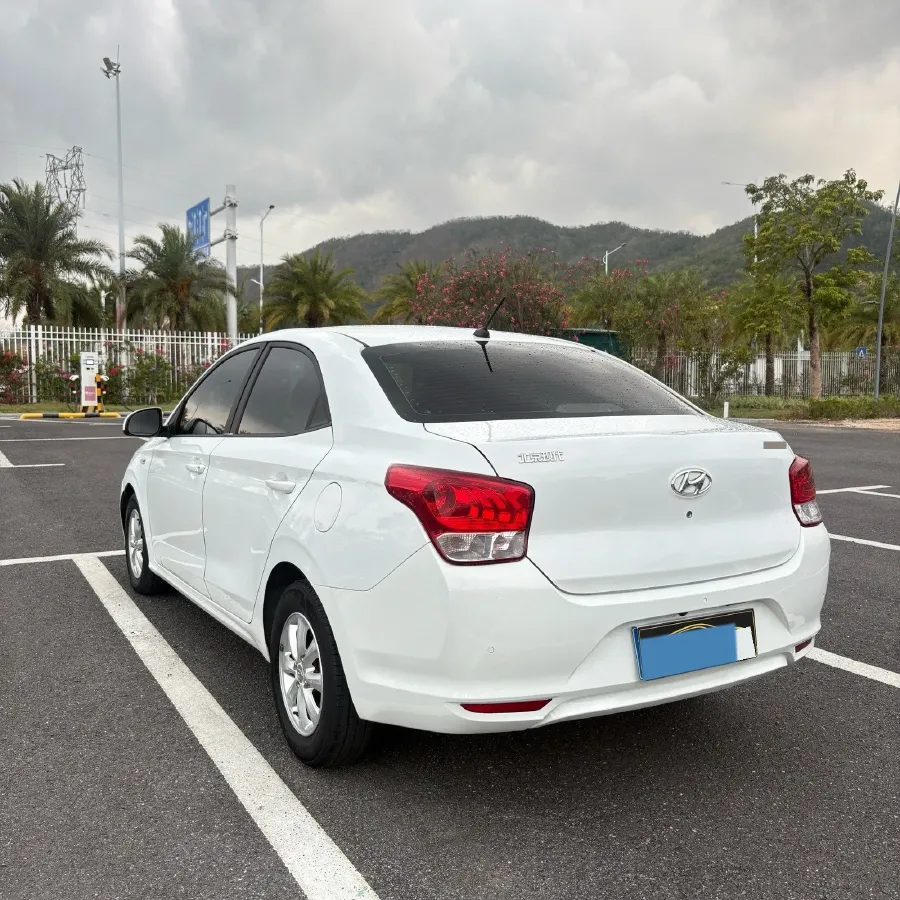2017 Hyundai Reina 1.4L 95HP L4 4AT,autocango,china used car exporter,china ev exporter,chinese used car exporter,chinese used ev exporter