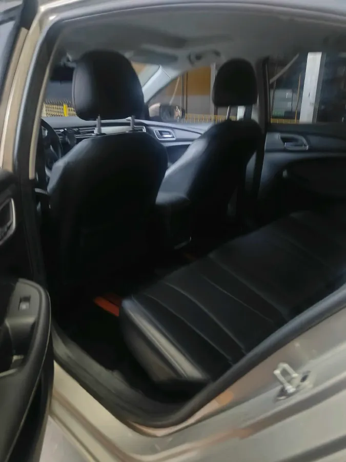 2019 Roewe i5 1.5L 120HP L4 CVT,autocango,china used car exporter,china ev exporter,chinese used car exporter,chinese used ev exporter