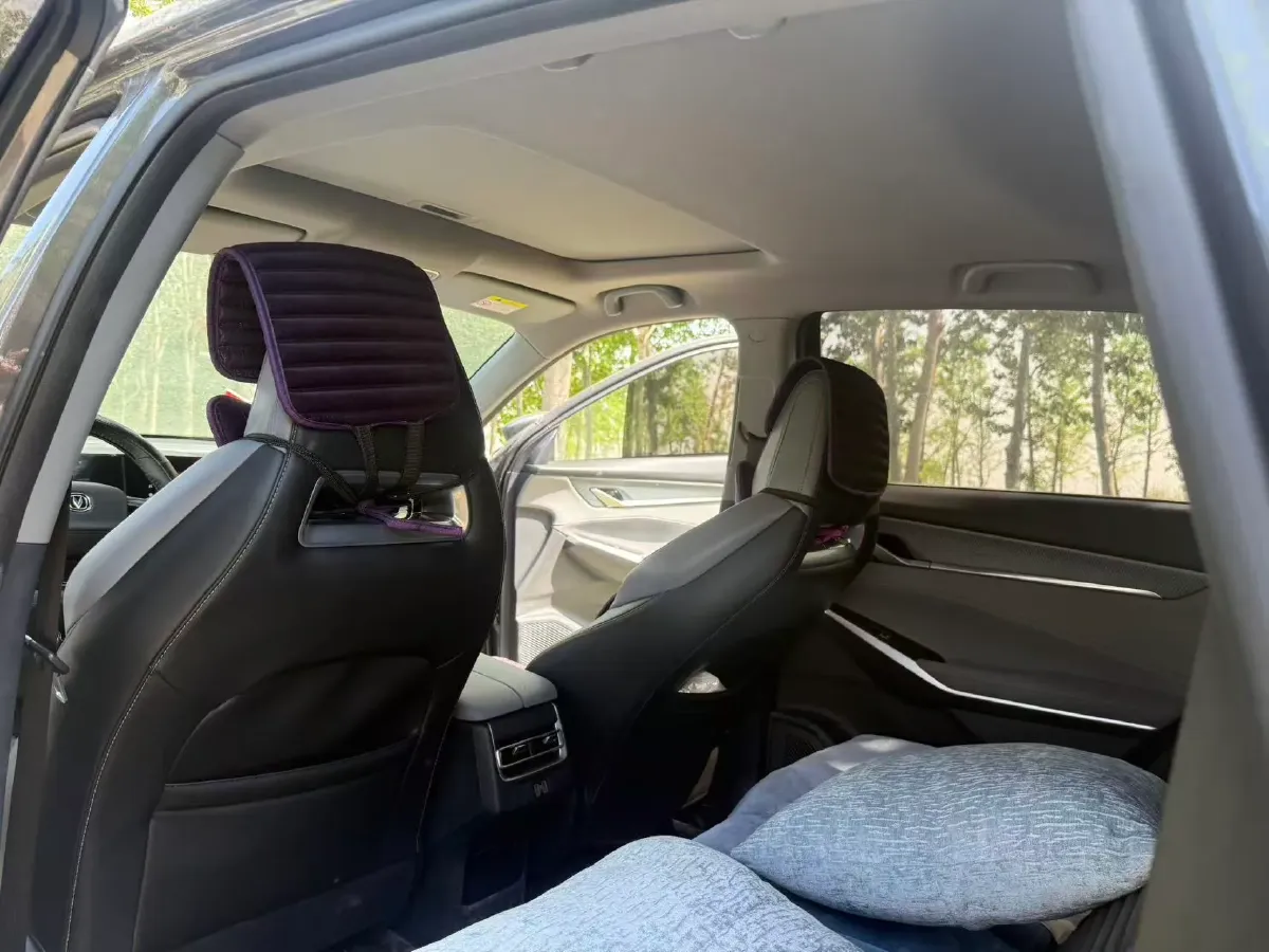 2022 ChangAn CS75 Plus 1.5T 178HP L4 6AT,autocango,china used car exporter,china ev exporter,chinese used car exporter,chinese used ev exporter