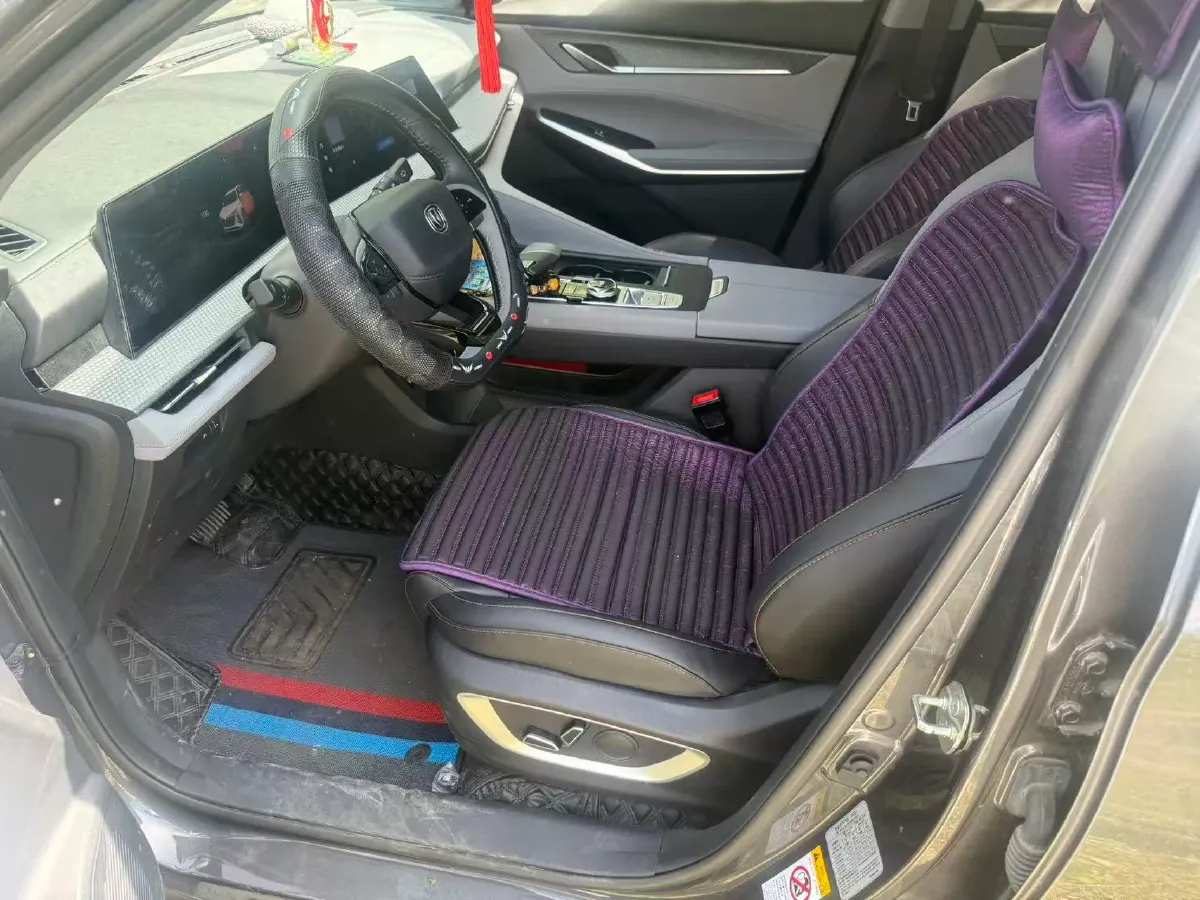 2022 ChangAn CS75 Plus 1.5T 178HP L4 6AT,autocango,china used car exporter,china ev exporter,chinese used car exporter,chinese used ev exporter