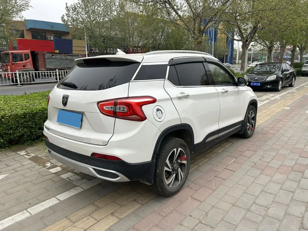 2017 BaoJun 510 1.5L 112HP L4 6MT,autocango,china used car exporter,china ev exporter,chinese used car exporter,chinese used ev exporter