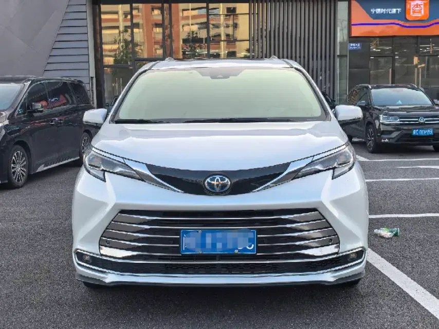 2023 Toyota Sienna 2.5L 189HP L4 E-CVT Hybrid,autocango,china used car exporter,china ev exporter,chinese used car exporter,chinese used ev exporter