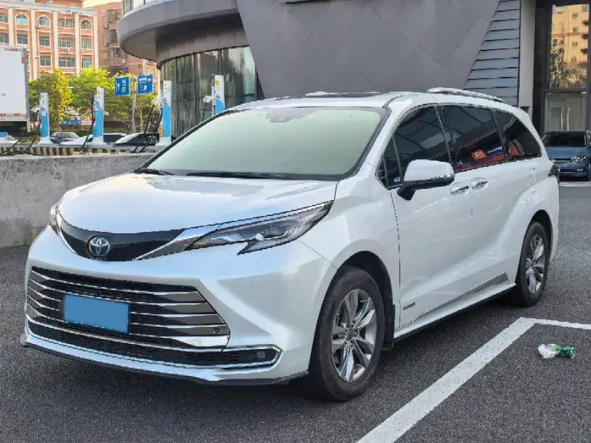 2023 Toyota Sienna 2.5L 189HP L4 E-CVT Hybrid,autocango,china used car exporter,china ev exporter,chinese used car exporter,chinese used ev exporter
