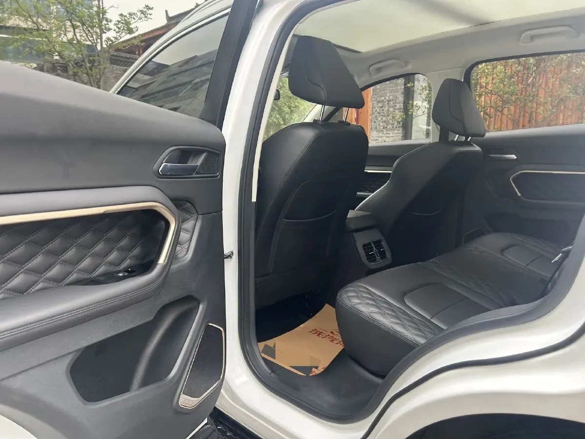 2021 Haval H6 1.5T 169HP L4 7DCT,autocango,china used car exporter,china ev exporter,chinese used car exporter,chinese used ev exporter