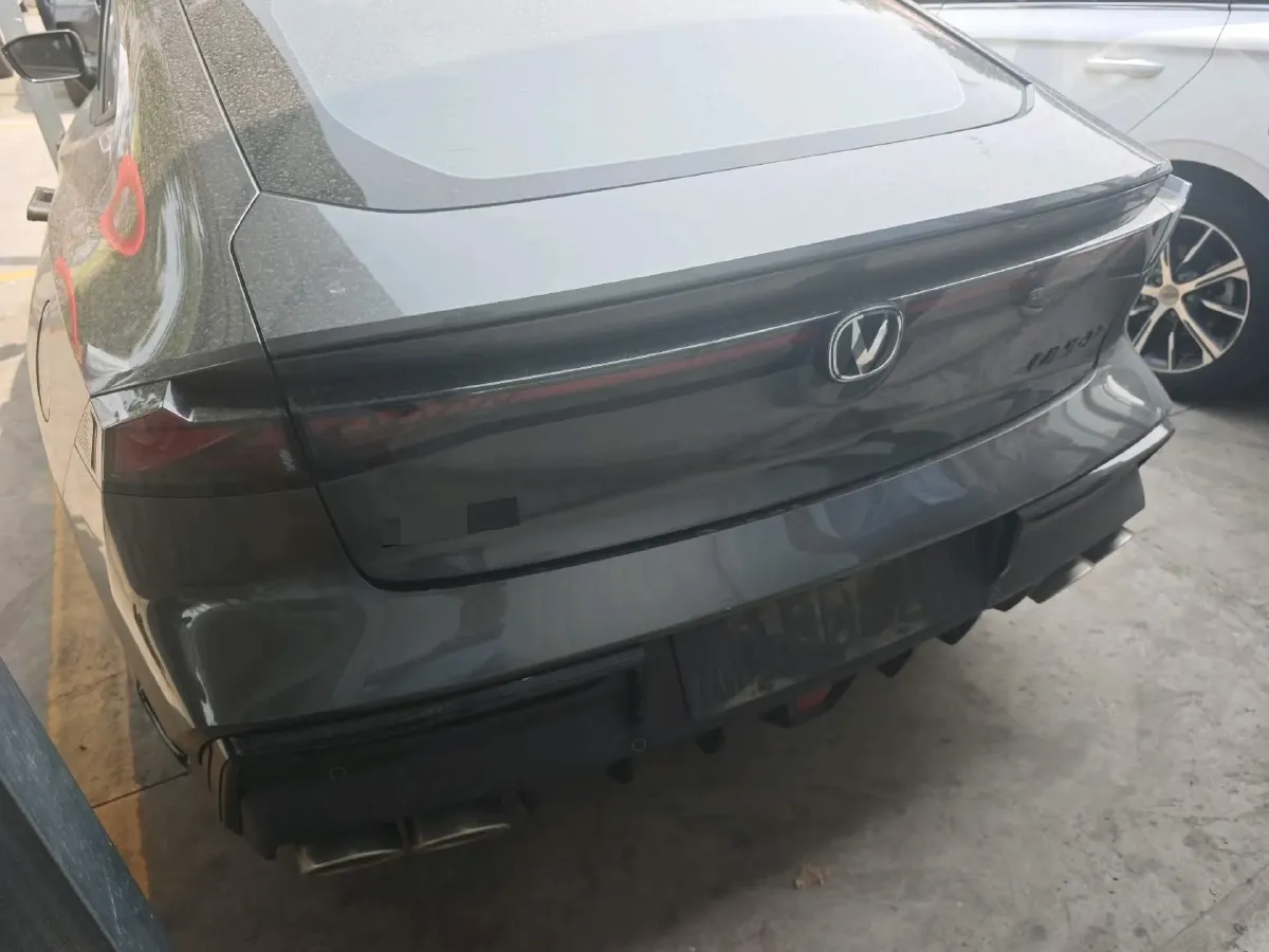 2022 ChangAn UNI-V 2.0T 233HP L4 8AT,autocango,china used car exporter,china ev exporter,chinese used car exporter,chinese used ev exporter