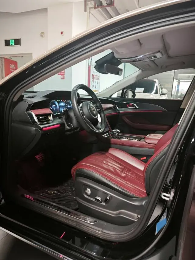 2023 HongQi H5 2.0T 224HP L4 8AT,autocango,china used car exporter,china ev exporter,chinese used car exporter,chinese used ev exporter