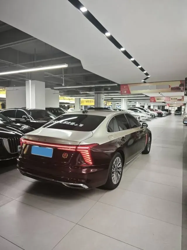 2023 HongQi H5 2.0T 224HP L4 8AT,autocango,china used car exporter,china ev exporter,chinese used car exporter,chinese used ev exporter