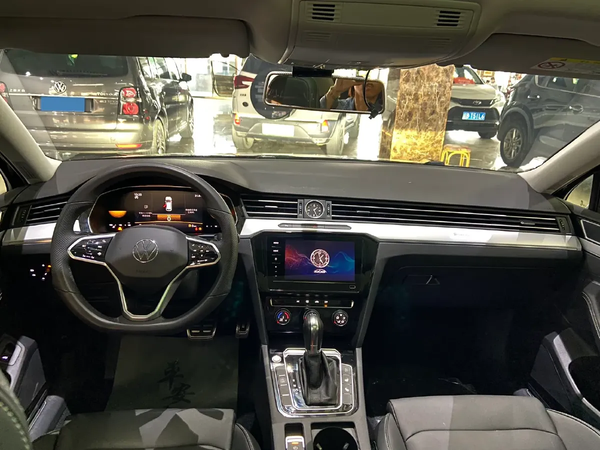 2023 Volkswagen Magotan 1.4T 150HP L4 7DCT,autocango,china used car exporter,china ev exporter,chinese used car exporter,chinese used ev exporter