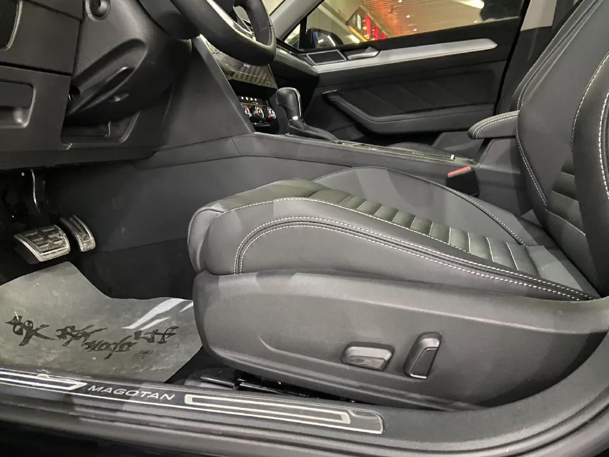 2023 Volkswagen Magotan 1.4T 150HP L4 7DCT,autocango,china used car exporter,china ev exporter,chinese used car exporter,chinese used ev exporter