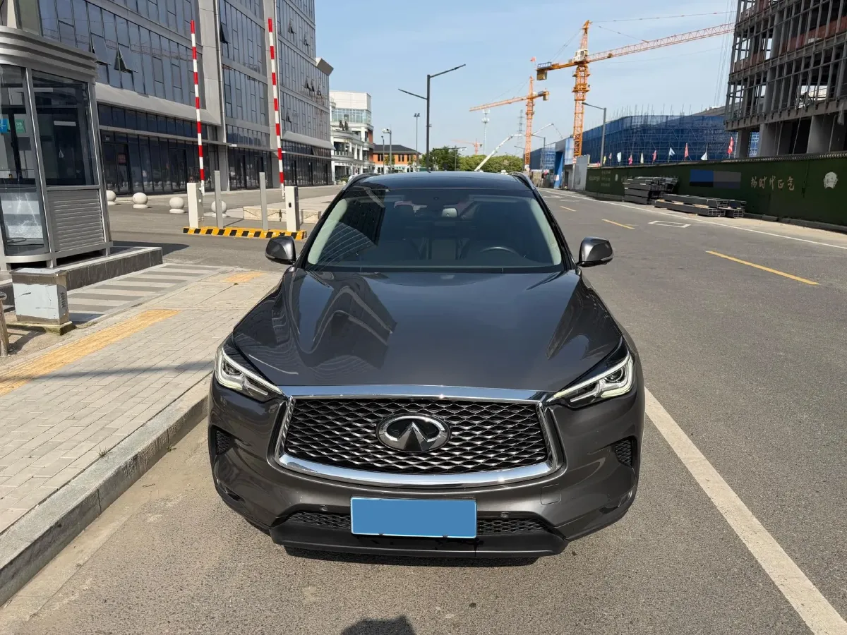2020 Infiniti QX50 2.0T 272HP L4 CVT,autocango,china used car exporter,china ev exporter,chinese used car exporter,chinese used ev exporter