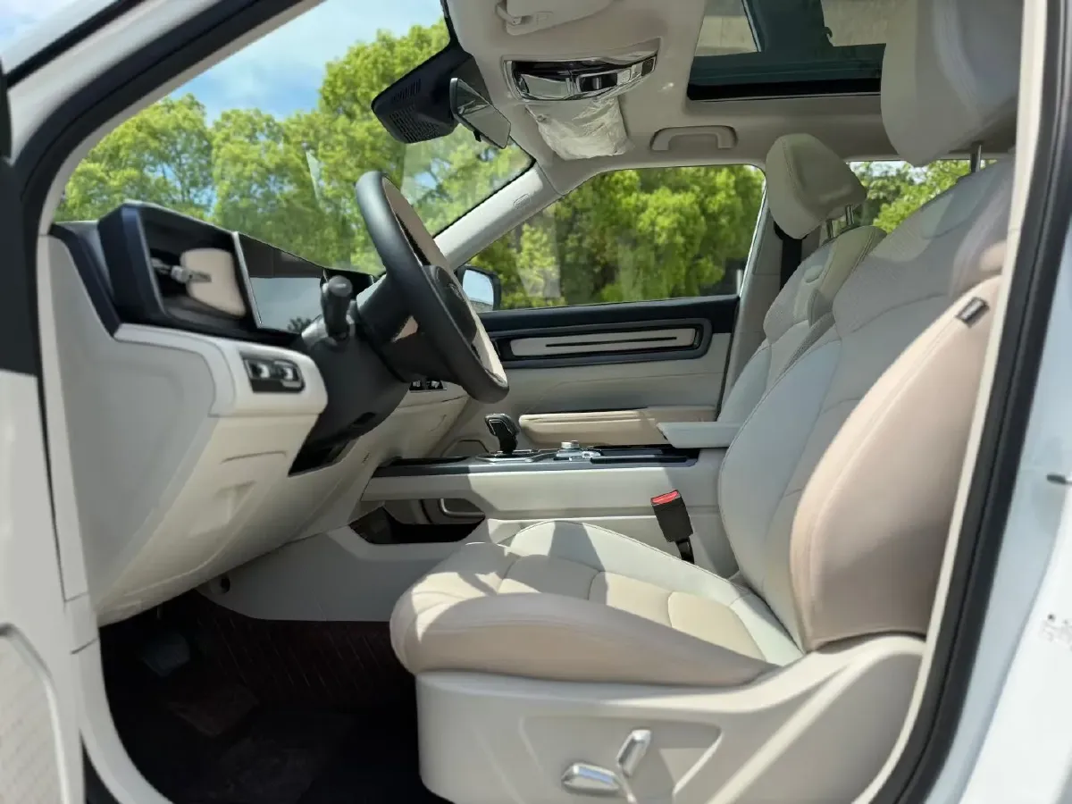 2023 Geely ICON 1.5T 181HP L4 7DCT,autocango,china used car exporter,china ev exporter,chinese used car exporter,chinese used ev exporter