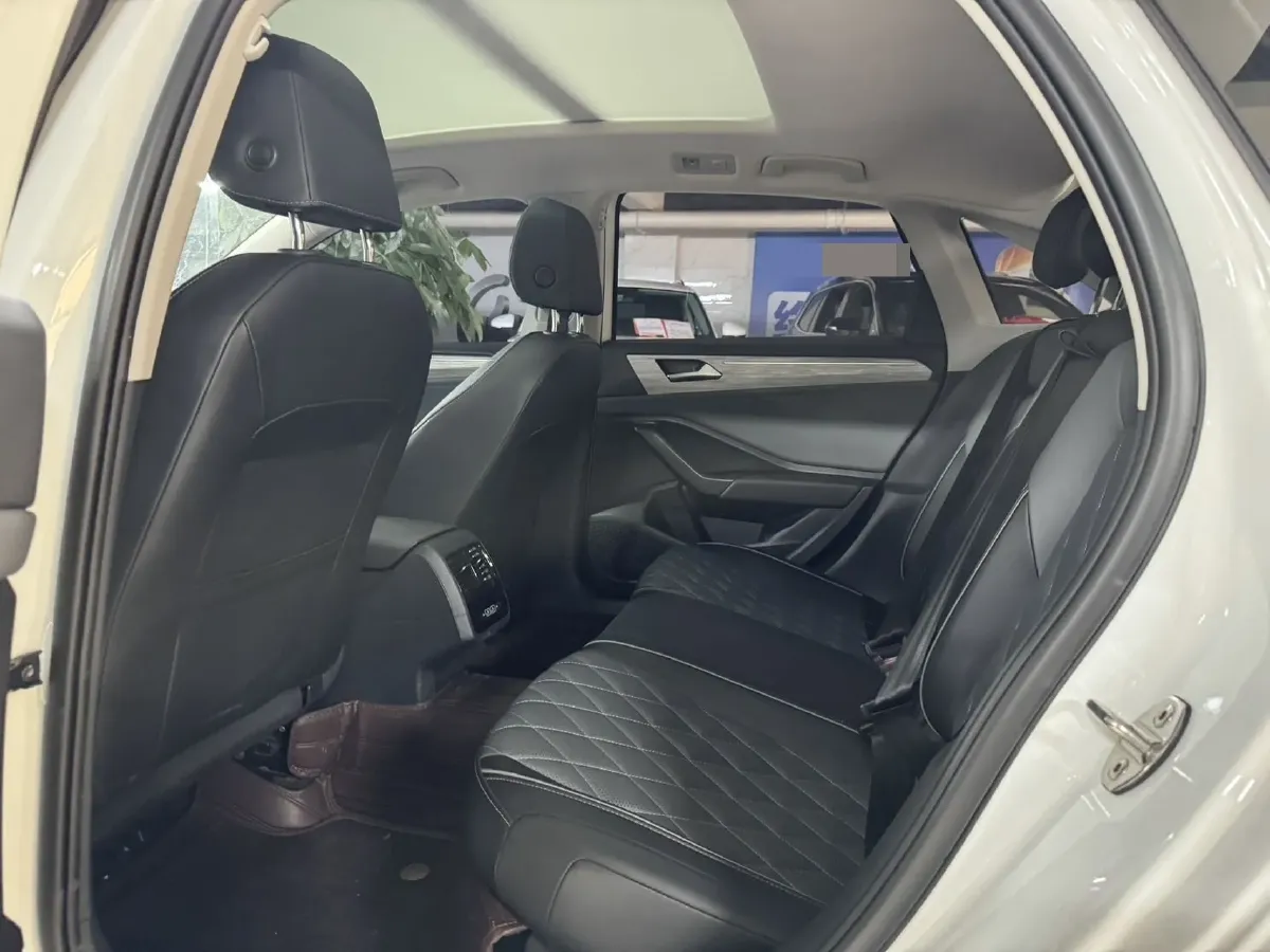 2023 Volkswagen Sagitar 1.5T 160HP L4 7DCT,autocango,china used car exporter,china ev exporter,chinese used car exporter,chinese used ev exporter