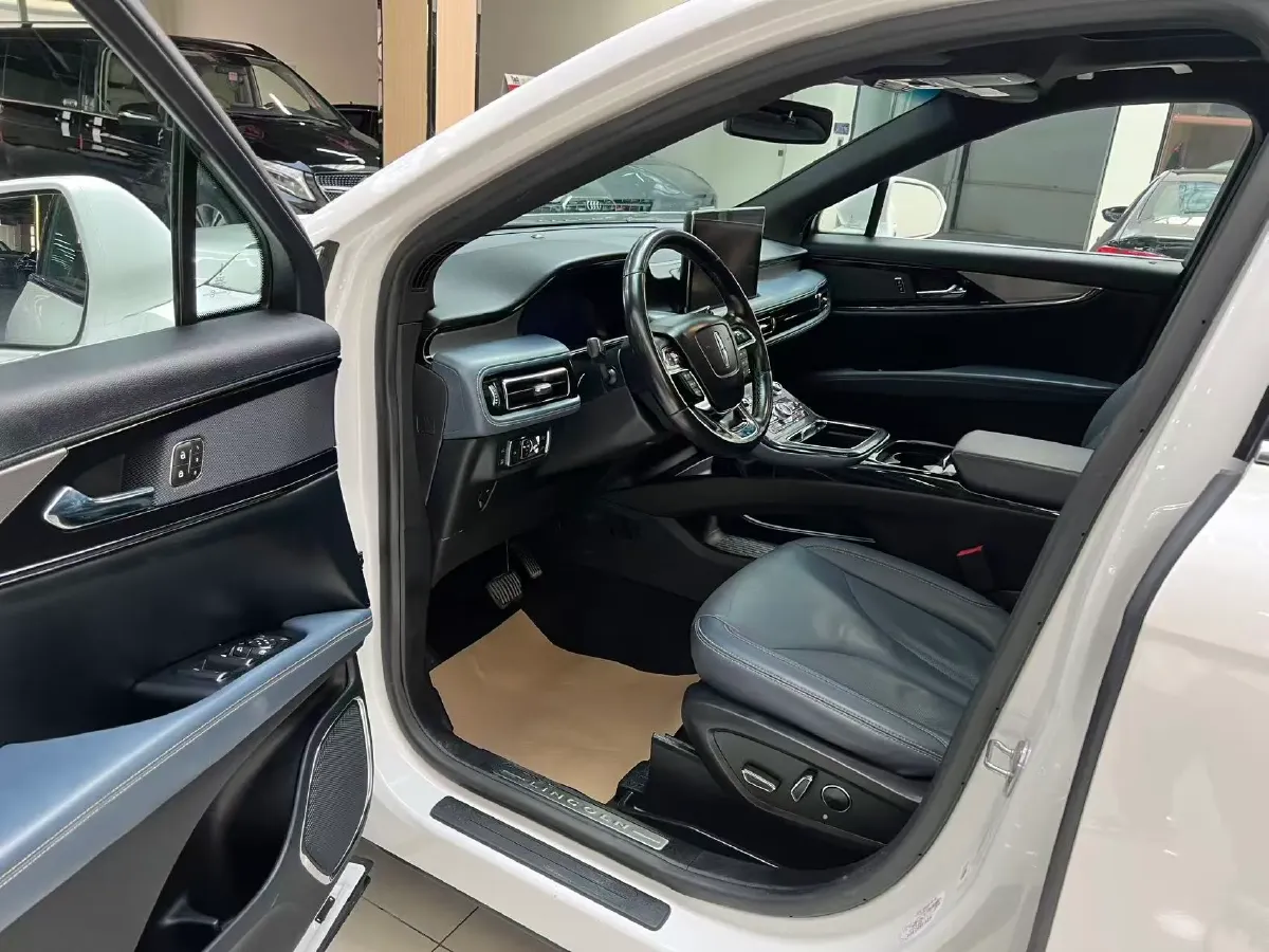 2022 Lincoln Corsair 2.0T 245HP L4 8AT,autocango,china used car exporter,china ev exporter,chinese used car exporter,chinese used ev exporter