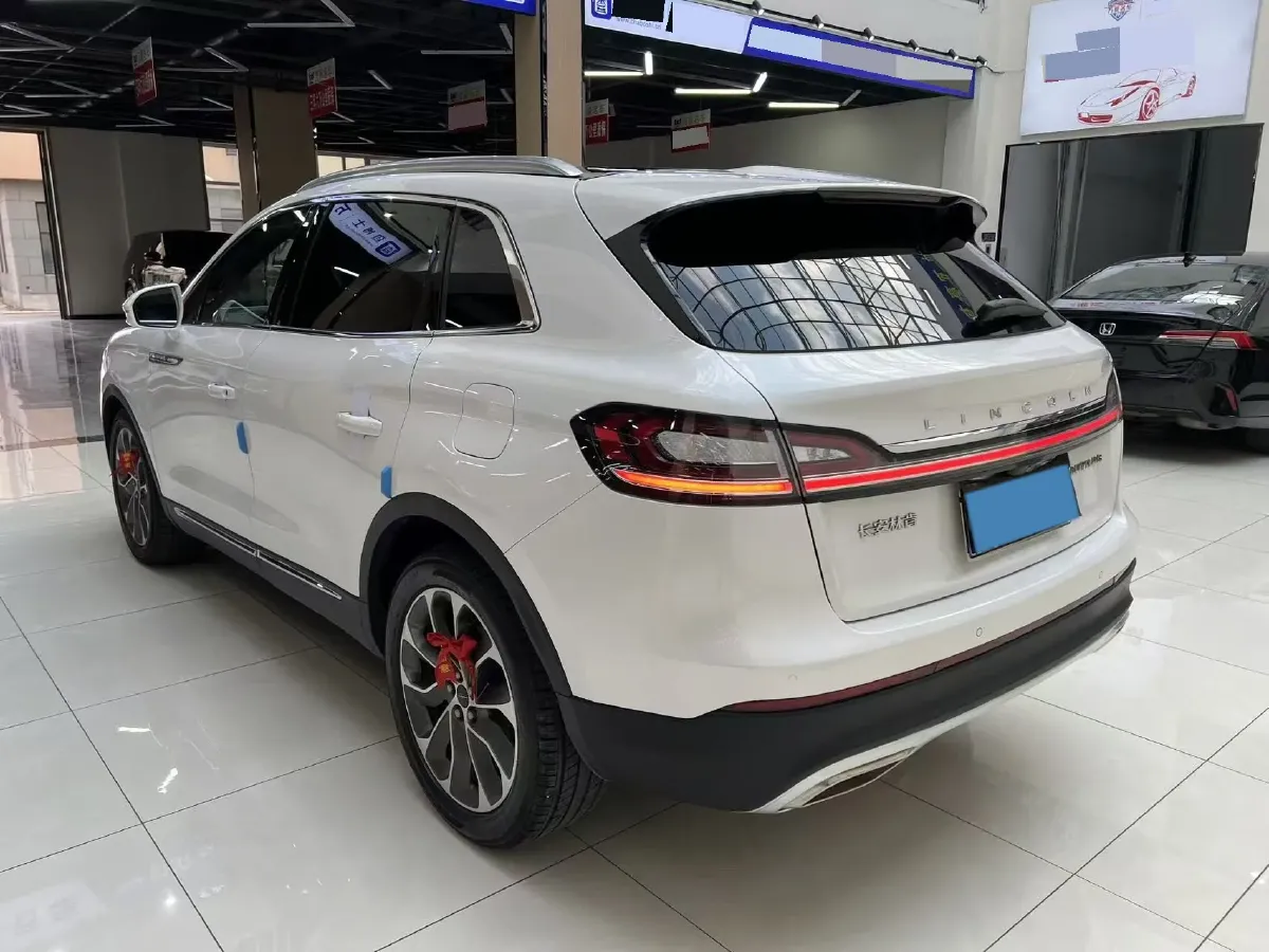 2022 Lincoln Corsair 2.0T 245HP L4 8AT,autocango,china used car exporter,china ev exporter,chinese used car exporter,chinese used ev exporter