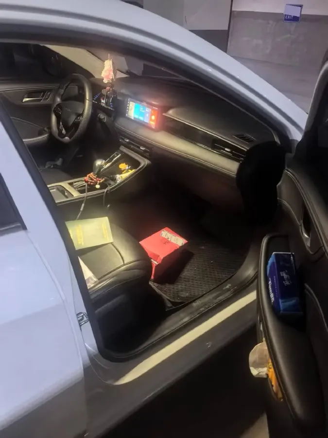 2023 Roewe i5 1.5L 129HP L4 CVT,autocango,china used car exporter,china ev exporter,chinese used car exporter,chinese used ev exporter