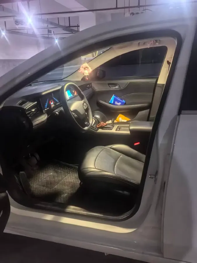 2023 Roewe i5 1.5L 129HP L4 CVT,autocango,china used car exporter,china ev exporter,chinese used car exporter,chinese used ev exporter