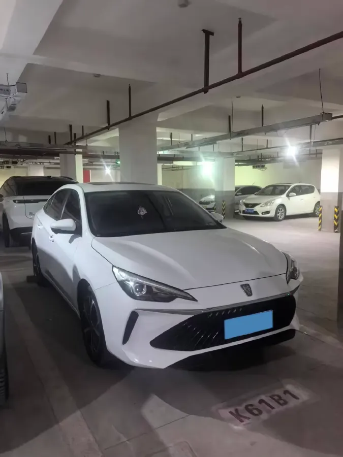 2023 Roewe i5 1.5L 129HP L4 CVT,autocango,china used car exporter,china ev exporter,chinese used car exporter,chinese used ev exporter