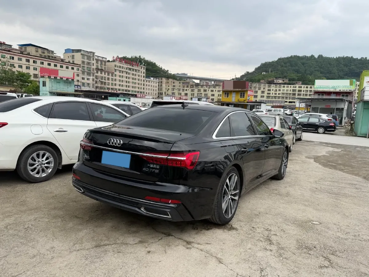 2021 Audi A6L 2.0T 190HP L4 7DCT,autocango,china used car exporter,china ev exporter,chinese used car exporter,chinese used ev exporter