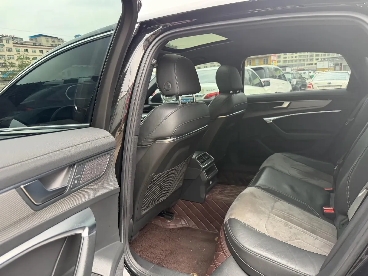 2021 Audi A6L 2.0T 190HP L4 7DCT,autocango,china used car exporter,china ev exporter,chinese used car exporter,chinese used ev exporter