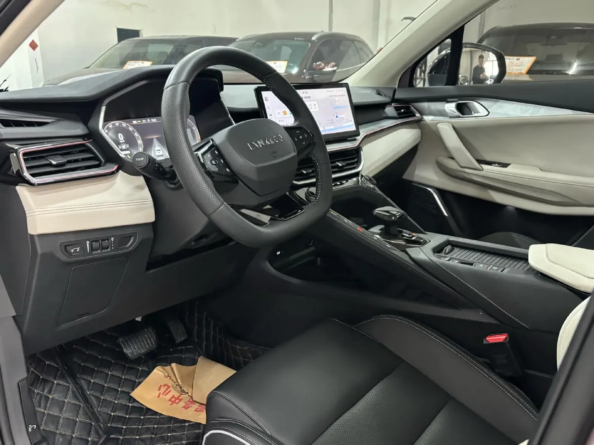 2023 LYNK&CO 03 1.5T 181HP L4 7DCT,autocango,china used car exporter,china ev exporter,chinese used car exporter,chinese used ev exporter