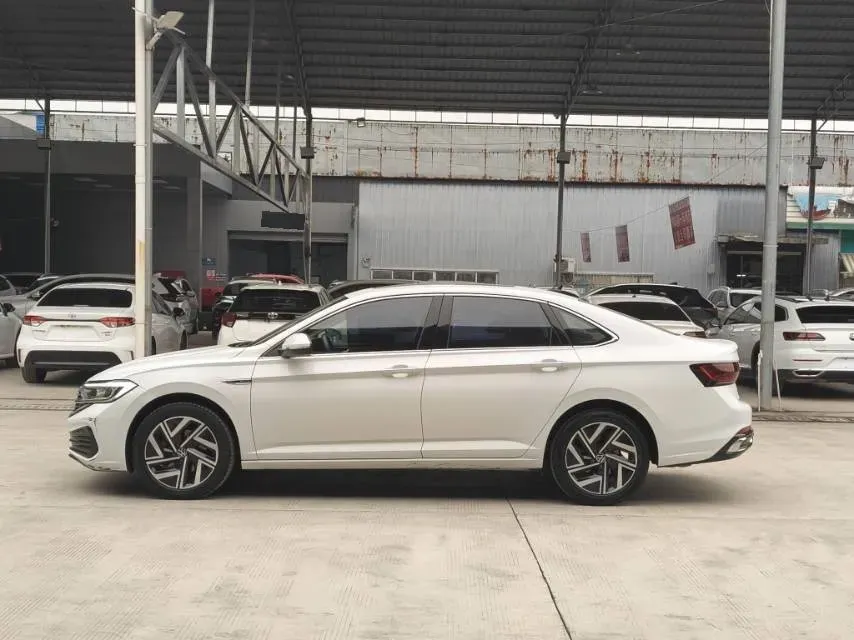 2023 Volkswagen Sagitar 1.2T 116HP L4 7DCT,autocango,china used car exporter,china ev exporter,chinese used car exporter,chinese used ev exporter