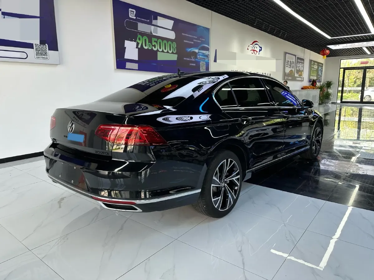 2021 Volkswagen Magotan 2.0T 186HP L4 7DCT,autocango,china used car exporter,china ev exporter,chinese used car exporter,chinese used ev exporter