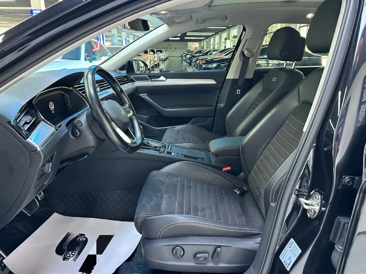 2021 Volkswagen Magotan 2.0T 186HP L4 7DCT,autocango,china used car exporter,china ev exporter,chinese used car exporter,chinese used ev exporter