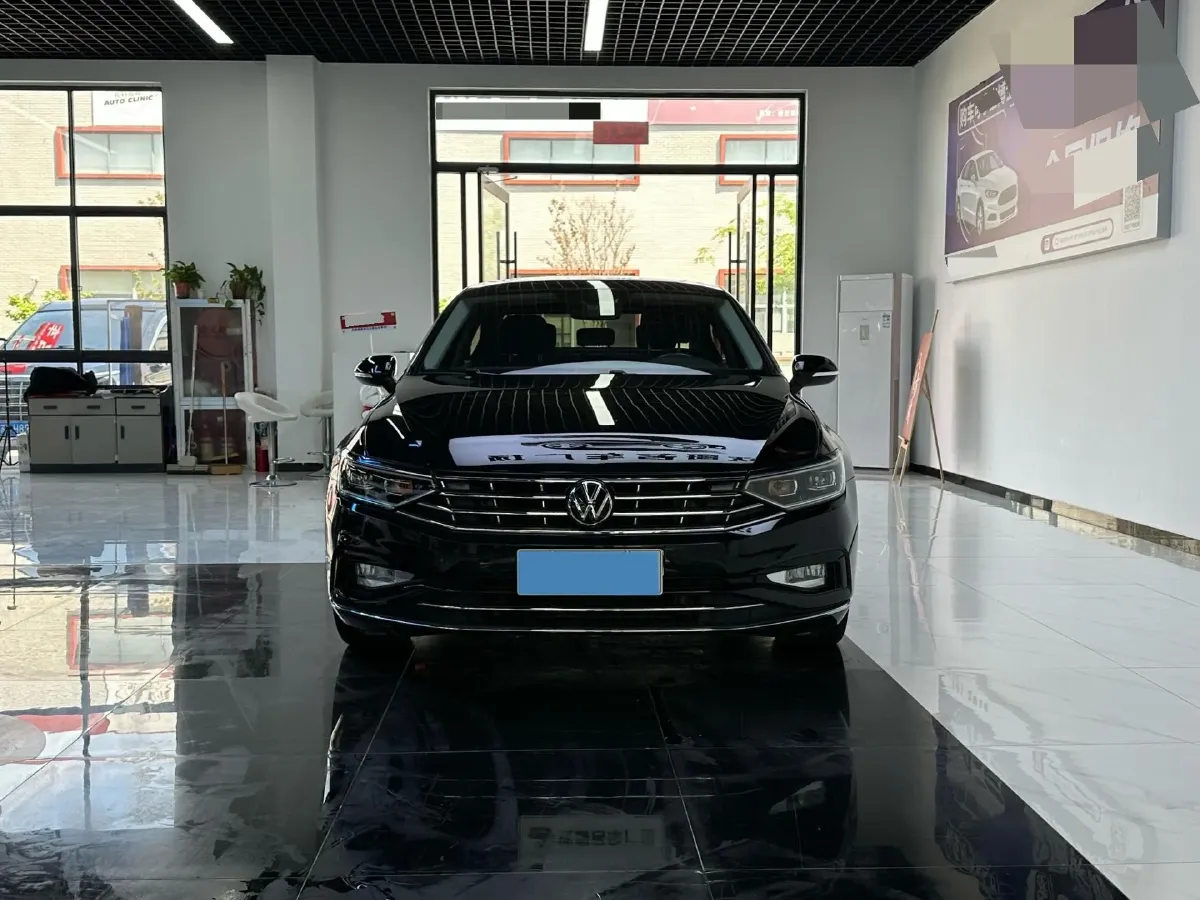 2021 Volkswagen Magotan 2.0T 186HP L4 7DCT,autocango,china used car exporter,china ev exporter,chinese used car exporter,chinese used ev exporter