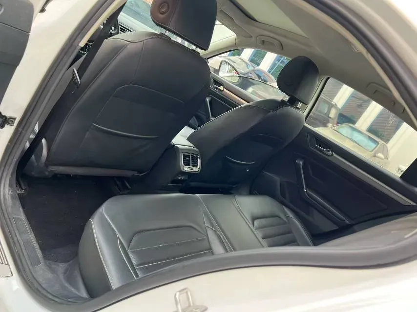 2019 Volkswagen Tayron 2.0T 186HP L4 7DCT,autocango,china used car exporter,china ev exporter,chinese used car exporter,chinese used ev exporter