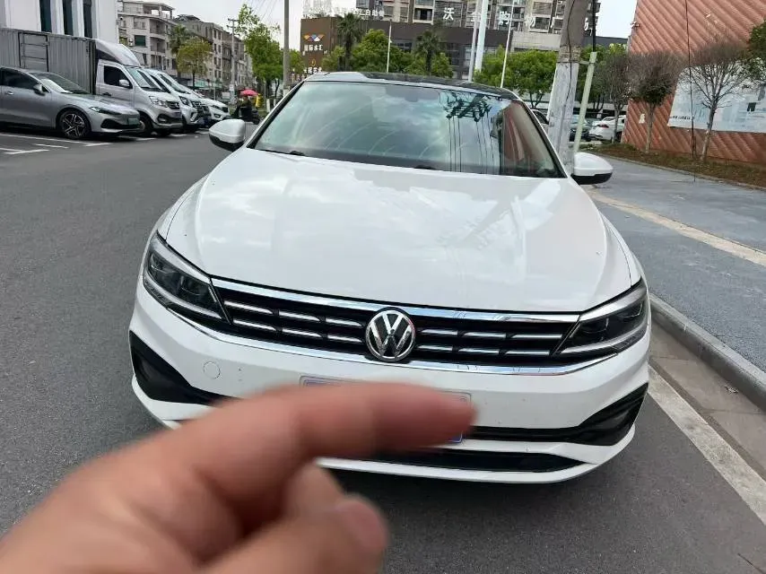 2019 Volkswagen Tayron 2.0T 186HP L4 7DCT,autocango,china used car exporter,china ev exporter,chinese used car exporter,chinese used ev exporter