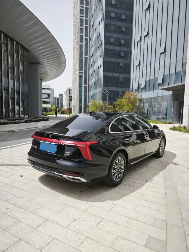 2024 HongQi H5 2.0T 224HP L4 8AT,autocango,china used car exporter,china ev exporter,chinese used car exporter,chinese used ev exporter