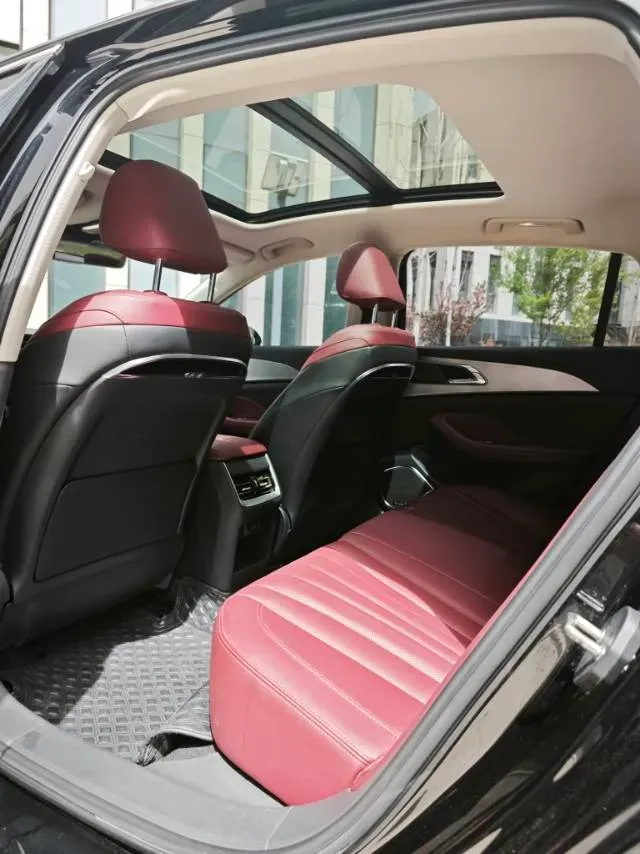 2024 HongQi H5 2.0T 224HP L4 8AT,autocango,china used car exporter,china ev exporter,chinese used car exporter,chinese used ev exporter