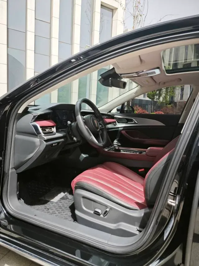 2024 HongQi H5 2.0T 224HP L4 8AT,autocango,china used car exporter,china ev exporter,chinese used car exporter,chinese used ev exporter