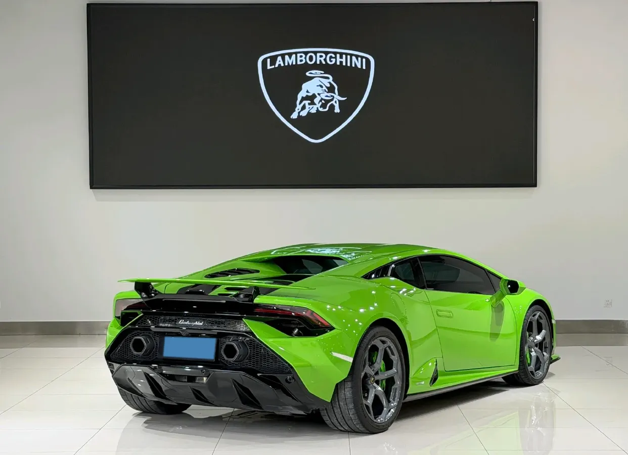 2023 Lamborghini Huracán 5.2L 640HP V10 7DCT,autocango,china used car exporter,china ev exporter,chinese used car exporter,chinese used ev exporter